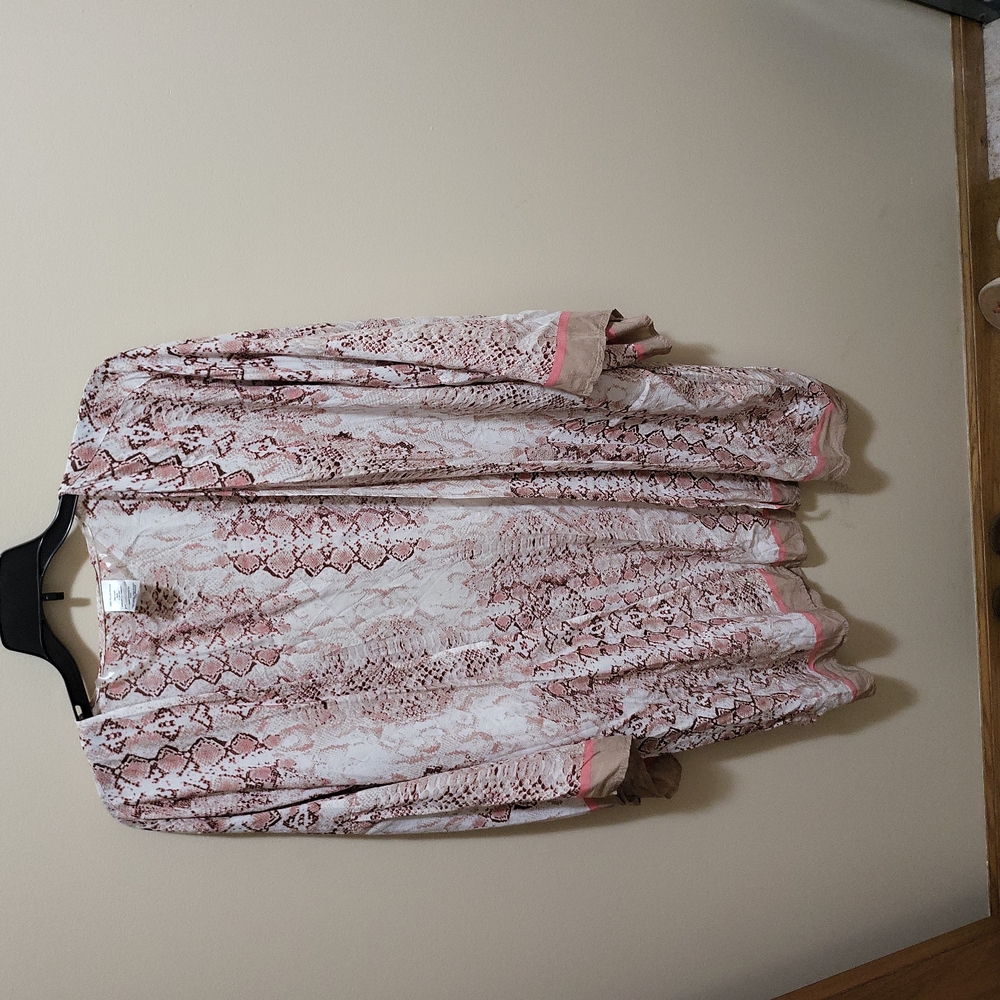 Cover up, tan white and pink, 100% recycled polyester